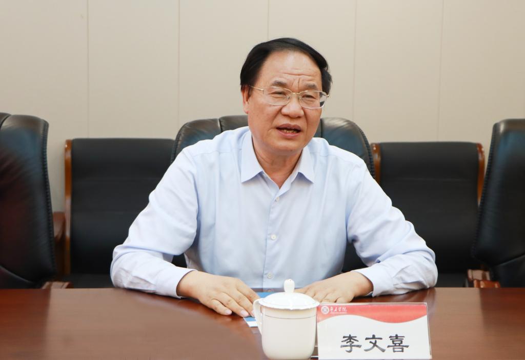 20240507菏泽技师学院来yl88858永利中国考察交流 (2).jpg