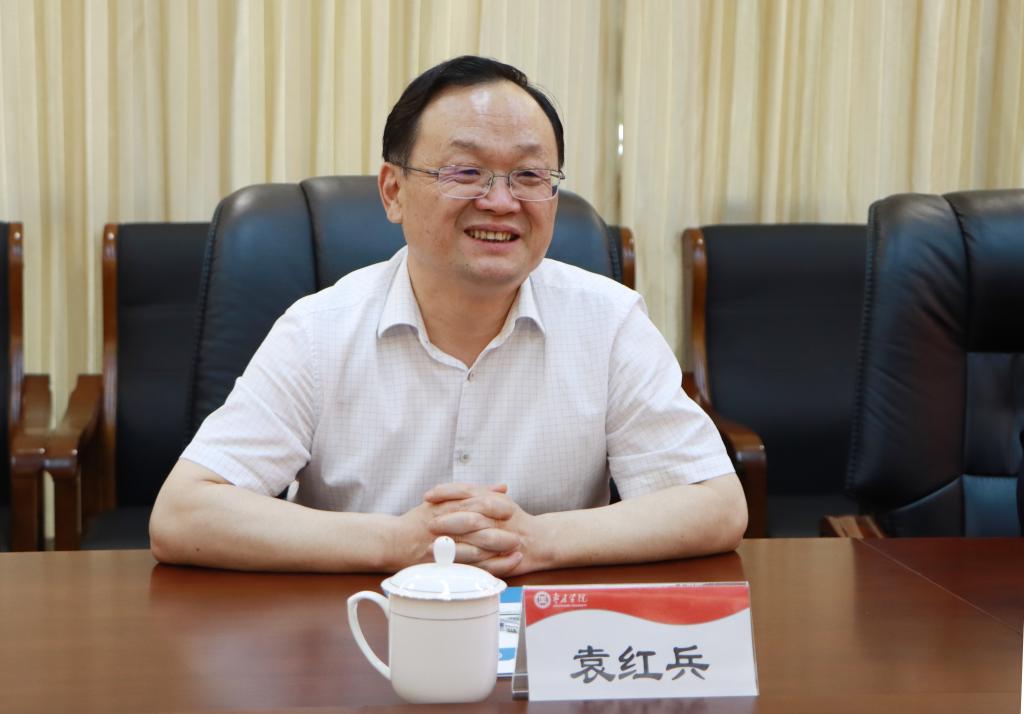 20240507菏泽技师学院来yl88858永利中国考察交流 (3).jpg