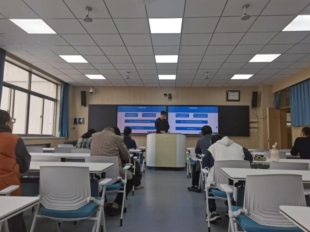 曹伟.jpg