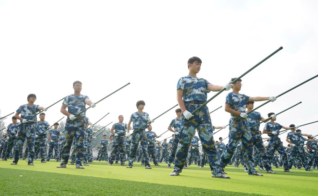 20240929军训暨开学典礼-市中校区照片11.jpg